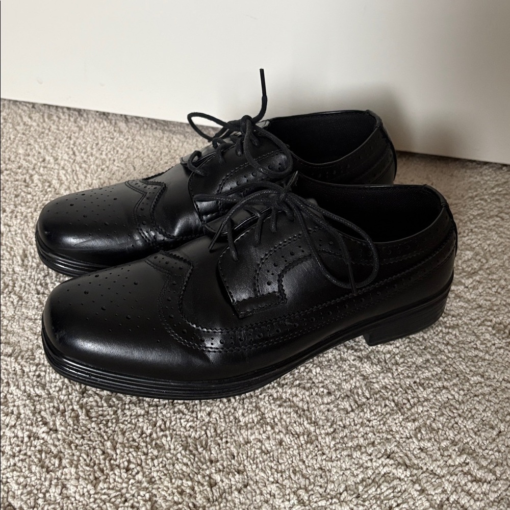 Boys Classic Black Dress Shoes Oxford Size 5 Wedding Funeral Holiday Christmas